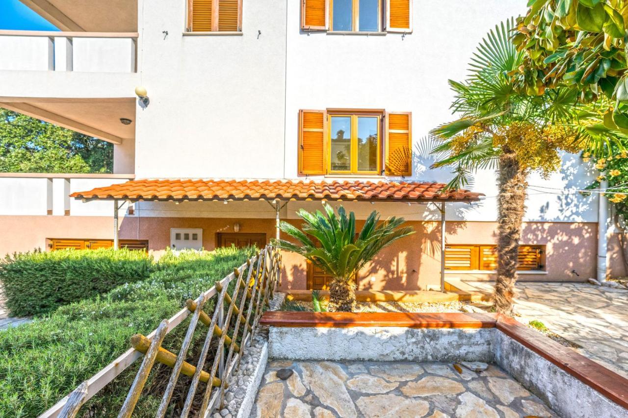 Apartments Jonke Mandre Exterior photo